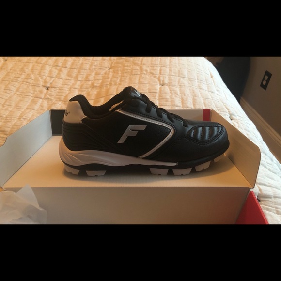 Baseball cleats youth sz 2 - Picture 2 of 5